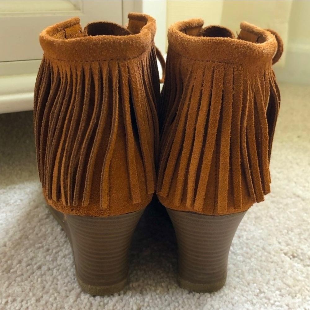 ❗️MINNETONKA Booties❗️ - Picture 3 of 5